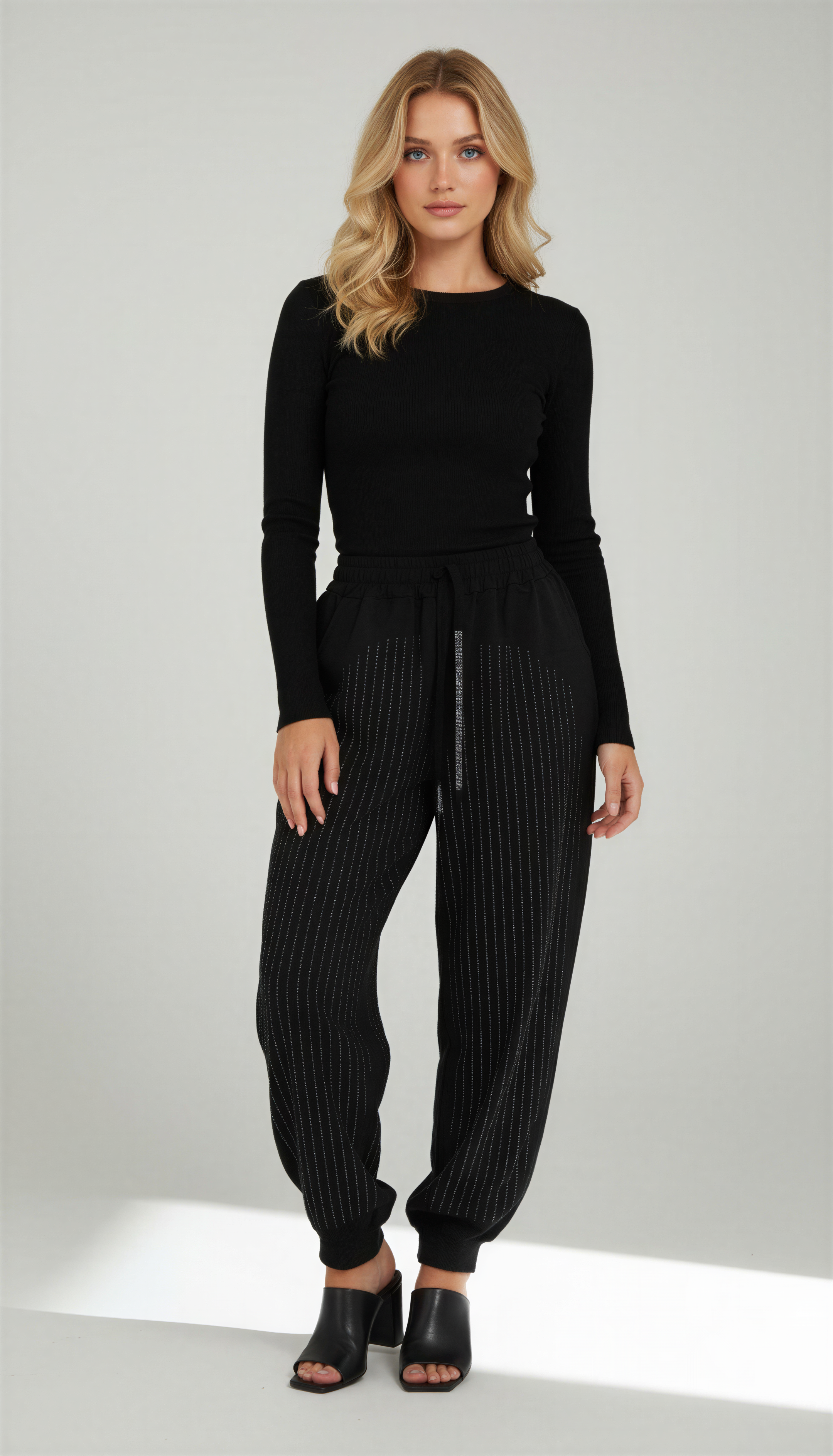 BLACK KNIT PANTS WITH RHINESTONES