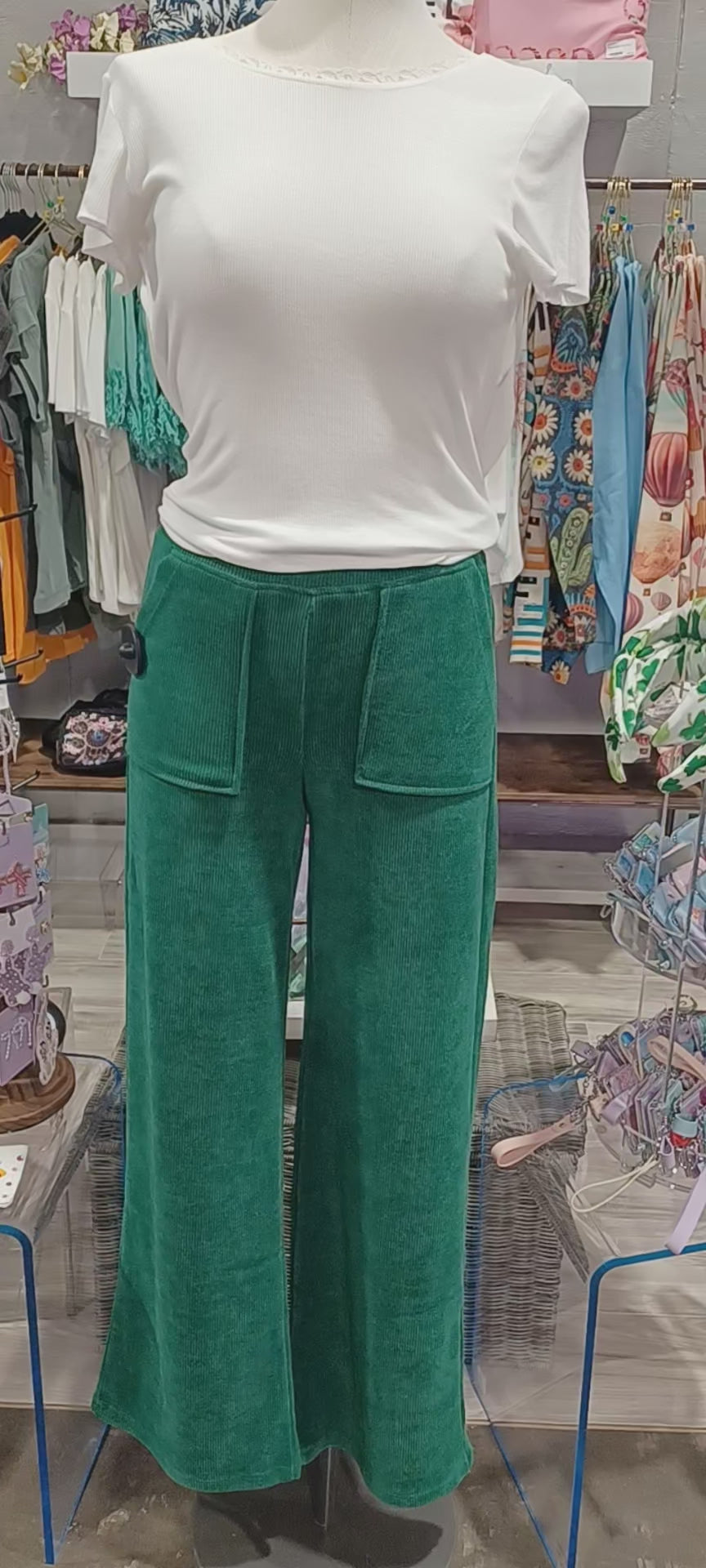 Women’s Wide-Leg Corduroy Pants